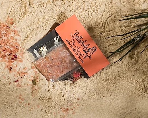 Betty Hula Secret Wonder Oil Bath Salts