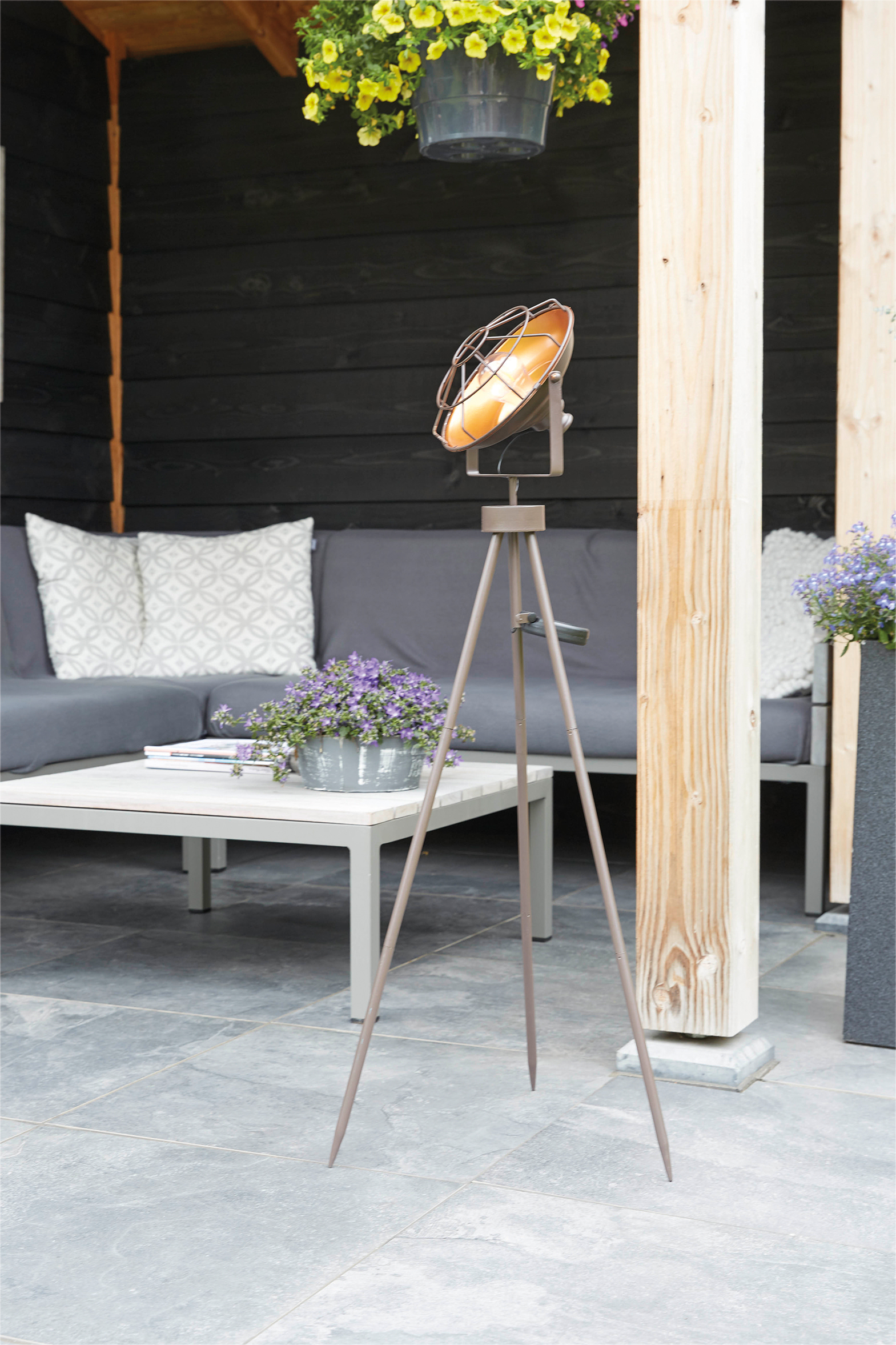 Solar Industrial Tripod LED Light Dresden